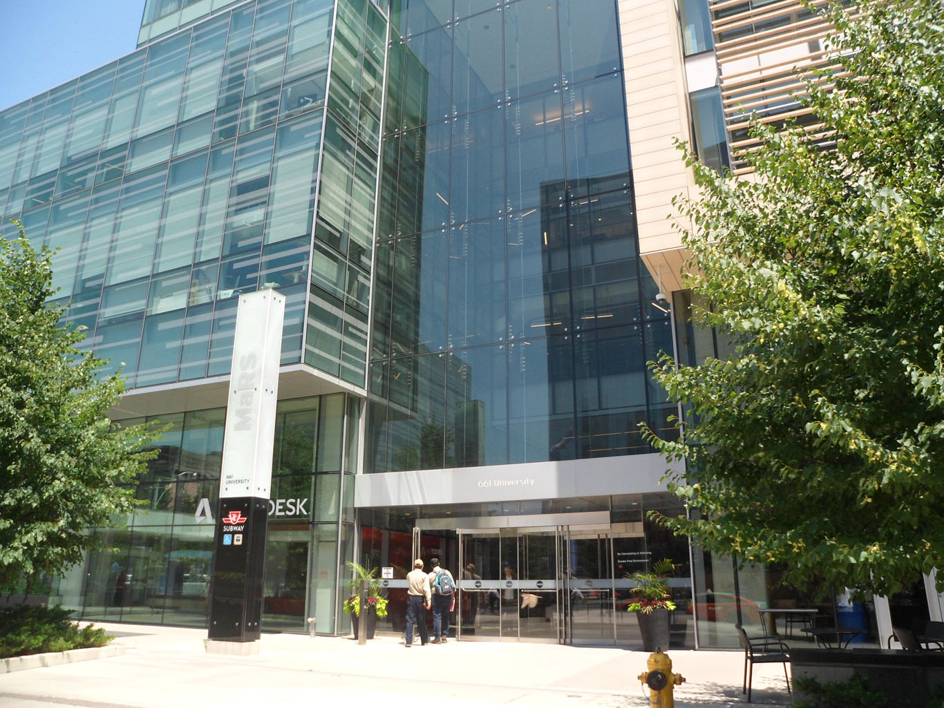 MaRS 101 College (building)